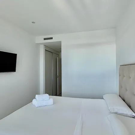 Apartment Sunset Drive Iii By Terreta